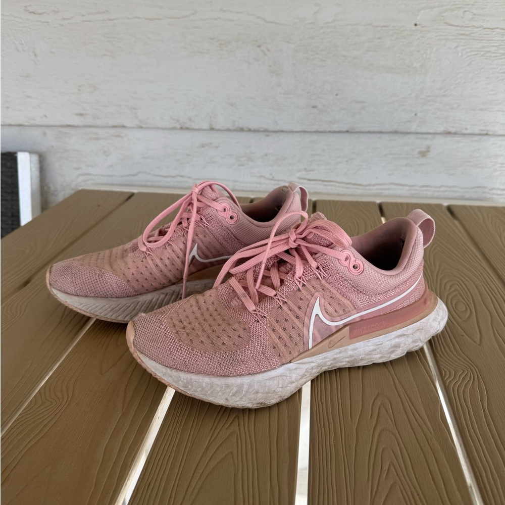 Nike Women's Pink Running Shoes